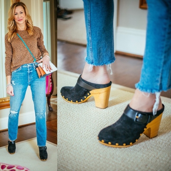 Veronica Beard Black and Tan Clogs - Picture 3 of 13